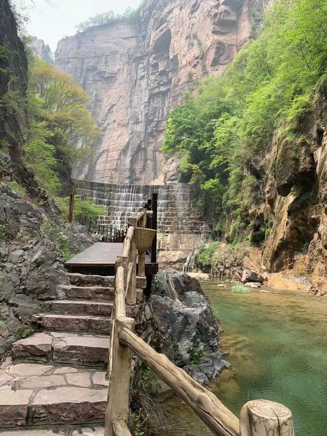 河南之光，高科技产品引领未来，科技重塑生活体验