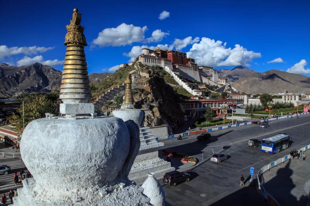 西藏,历史、文化与社会变迁的多维视角探析